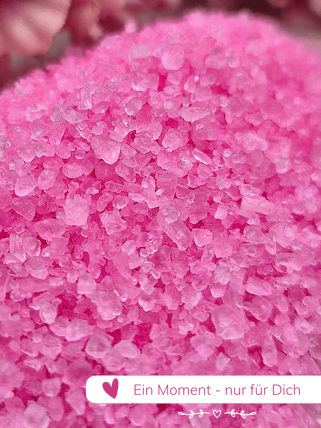 Süße, sonnengereifte Erdbeere tanzt
 auf prickelnder Champagner-Note. Handgemachtes Badesalz Erdbeer-Champagner – nachhaltiges, aromatisches Badegeschenk für Entspannung und Wellness