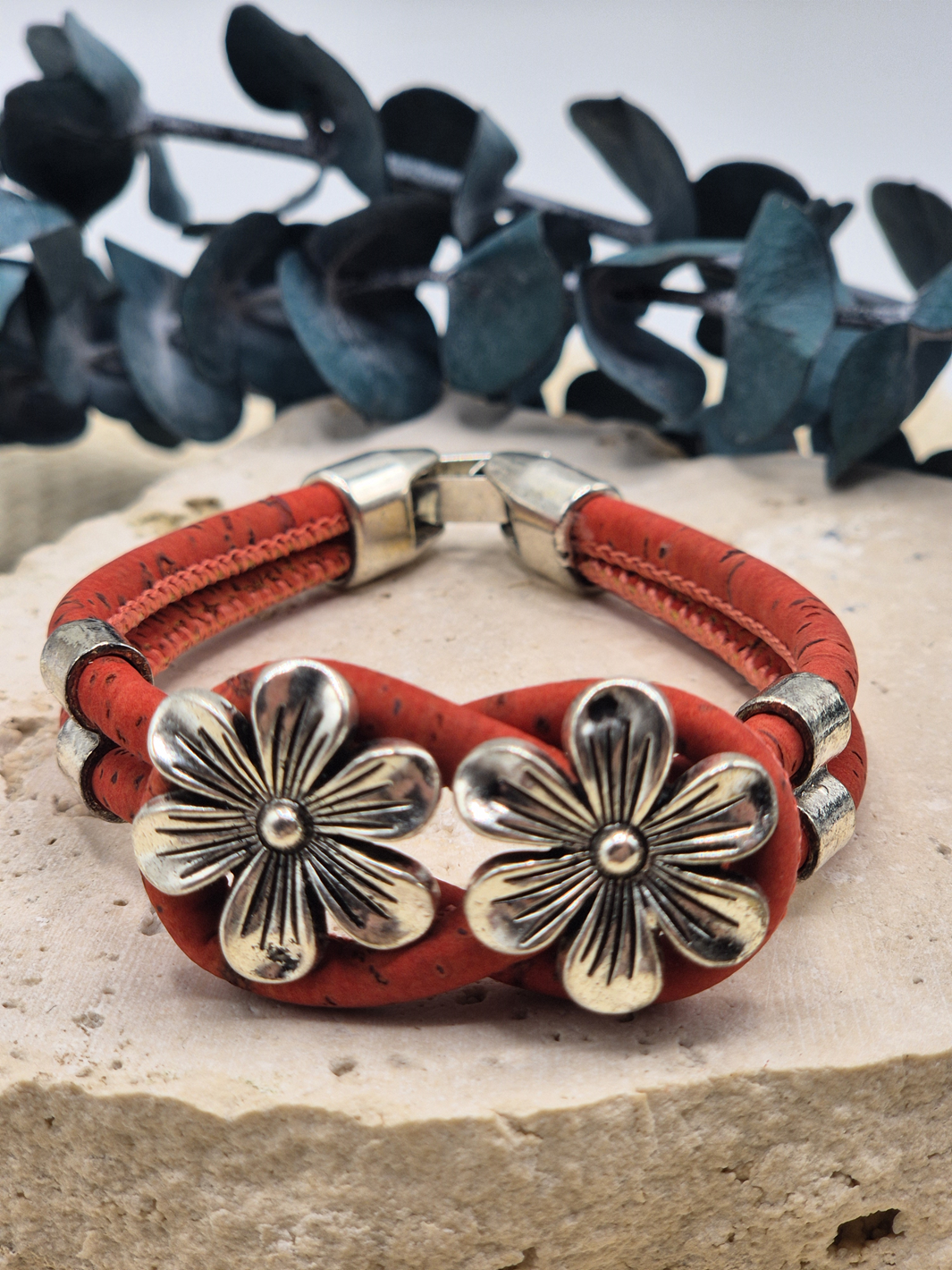 BLUME Kork Armband rot mit Motiv aus Zamak Legierung