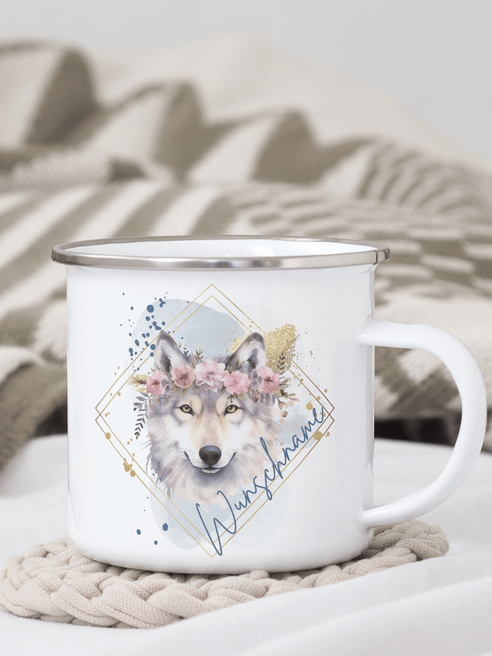handgemachter, personalisierter Emaillebecher silber mit Motiv "Wolf"  - ideales Geschenk für Frauen
