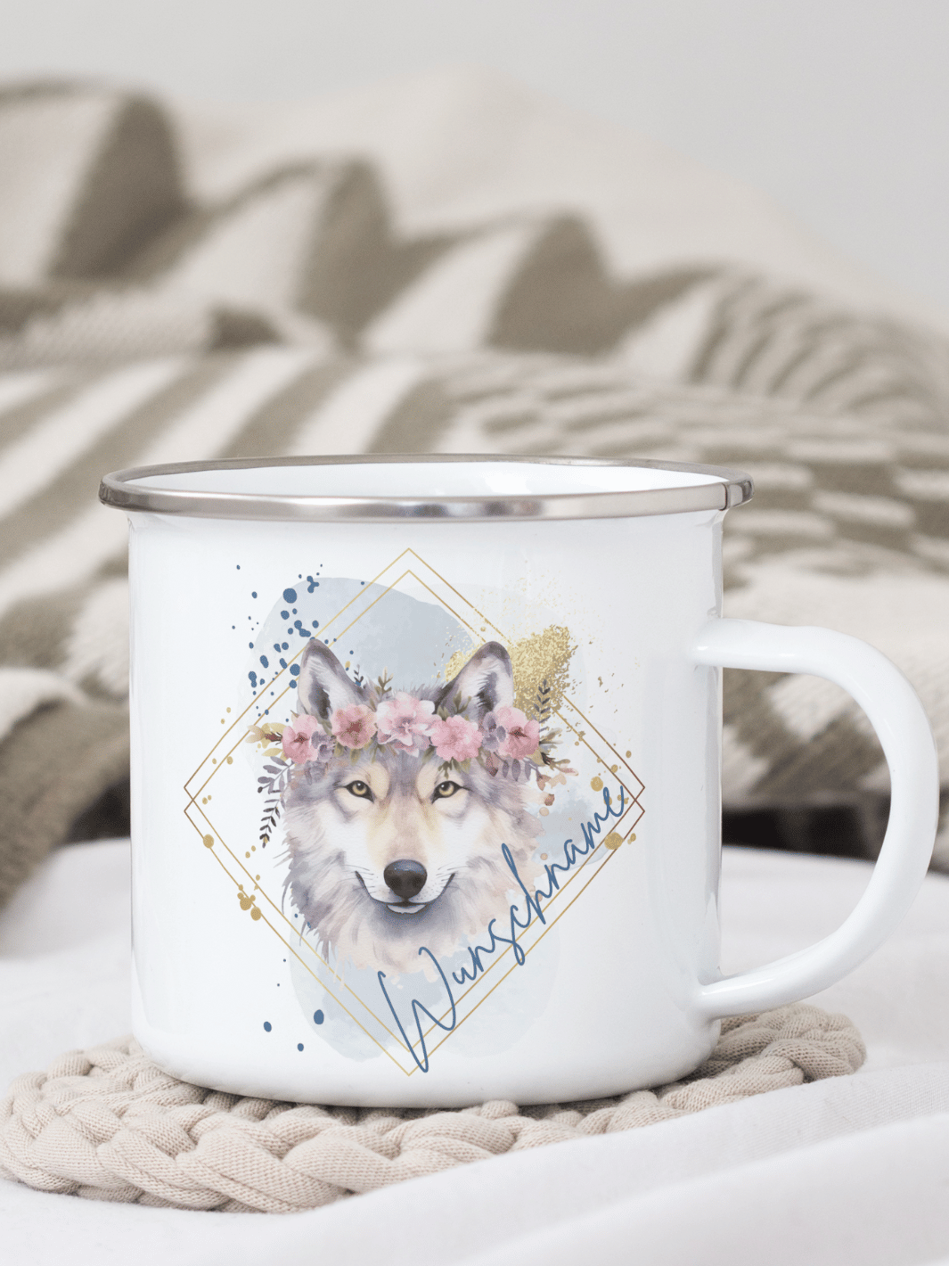 handgemachter, personalisierter Emaillebecher silber mit Motiv "Wolf"  - ideales Geschenk für Frauen