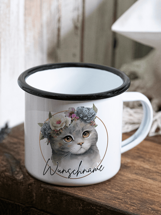 handgemachter, personalisierter Emaillebecher schwarz mit Motiv "Katze" links vom Henkel  - ideales Geschenk für Frauen