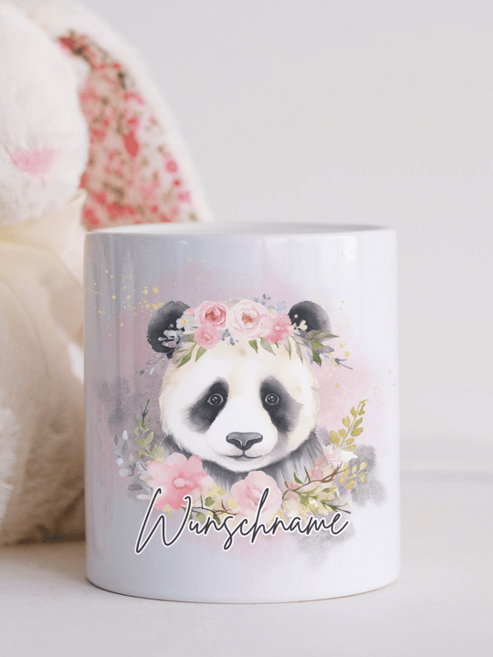 Entdecke liebevoll gestaltete Keramikspardosen mit Tiermotiven und inspirierenden Designs. Ideal als Geschenkidee oder persönlicher Begleiter zum Sparen – hochwertig, nachhaltig und mit Herz gefertigt.