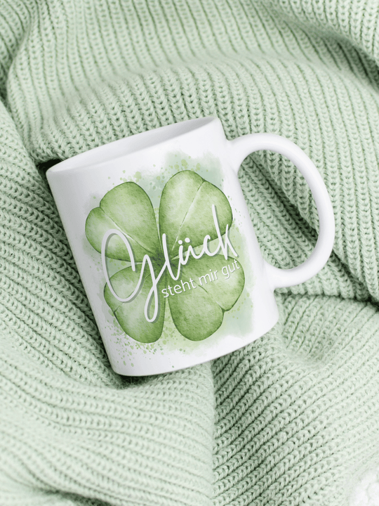 Personalisierbare Keramiktassen, handgefertigt in Deutschland, individuelles Geschenk für Freundin, nachhaltige Tasse für Kaffee oder Tee, liebevoll gestaltetes Motiv, personalisierbar mit Name