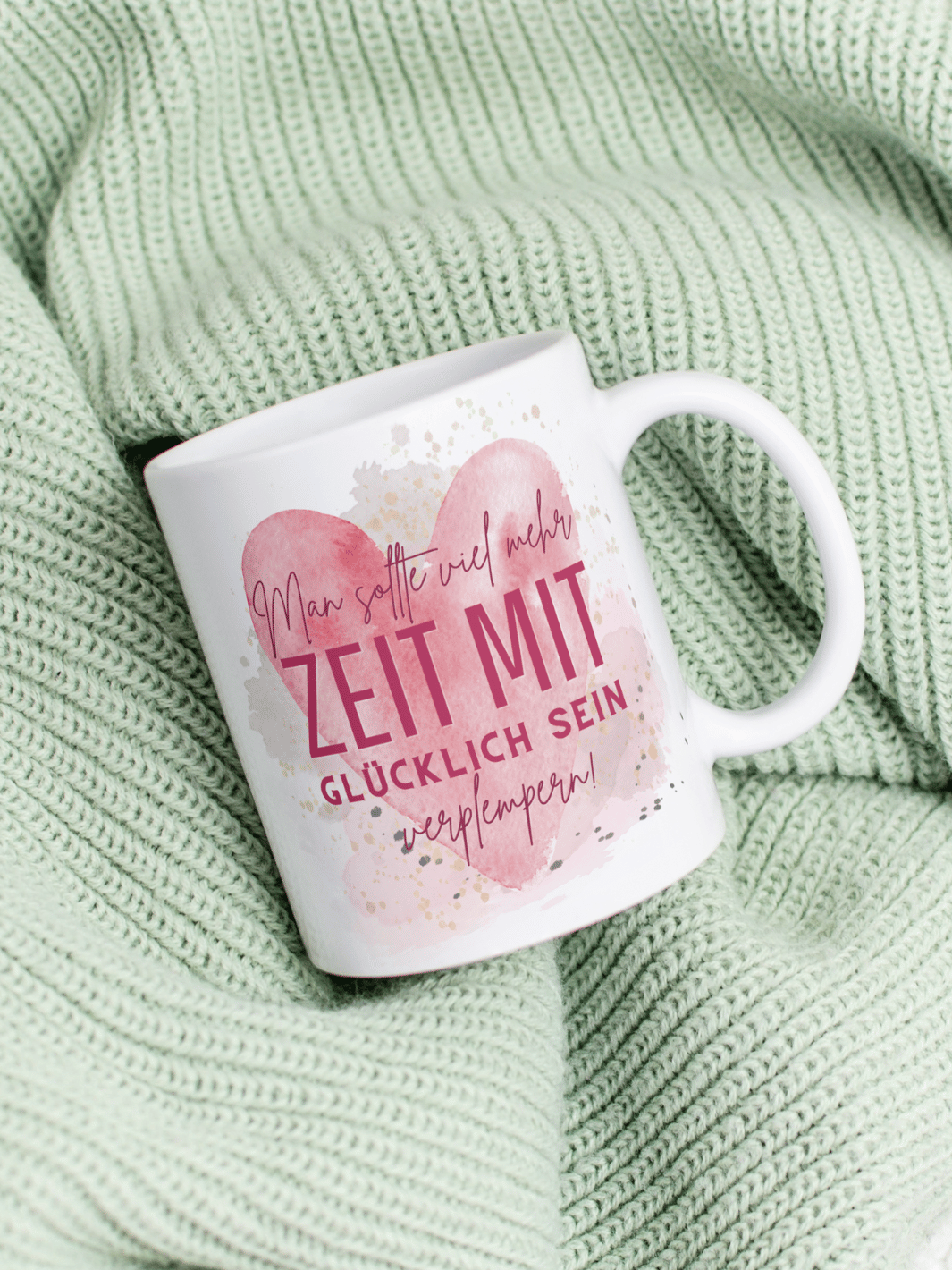 Personalisierbare Keramiktassen, handgefertigt in Deutschland, individuelles Geschenk für Freundin, nachhaltige Tasse für Kaffee oder Tee, liebevoll gestaltetes Motiv, personalisierbar mit Name