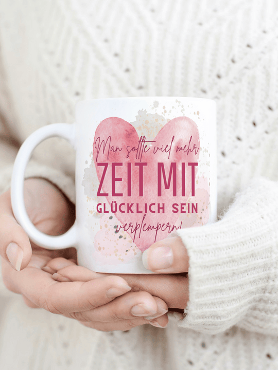 Personalisierbare Keramiktassen, handgefertigt in Deutschland, individuelles Geschenk für Freundin, nachhaltige Tasse für Kaffee oder Tee, liebevoll gestaltetes Motiv, personalisierbar mit Name