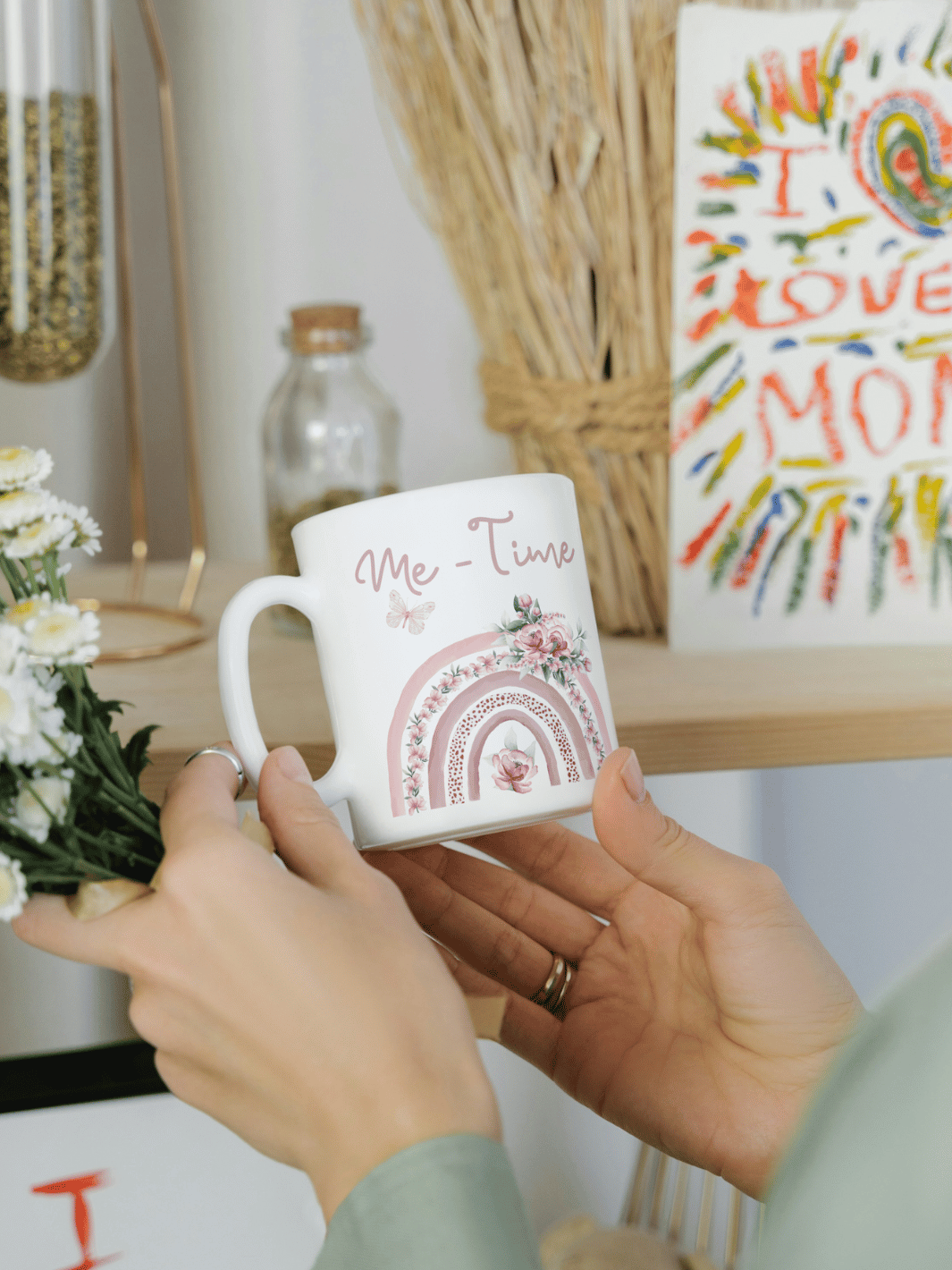 Personalisierbare Keramiktassen, handgefertigt in Deutschland, individuelles Geschenk für Freundin, nachhaltige Tasse für Kaffee oder Tee, liebevoll gestaltetes Motiv, personalisierbar mit Name