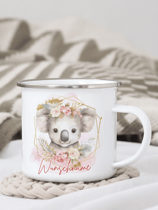 handgemachter, personalisierter Emaillebecher silber mit Motiv "Koala" links vom Henkel  - ideales Geschenk für Frauen