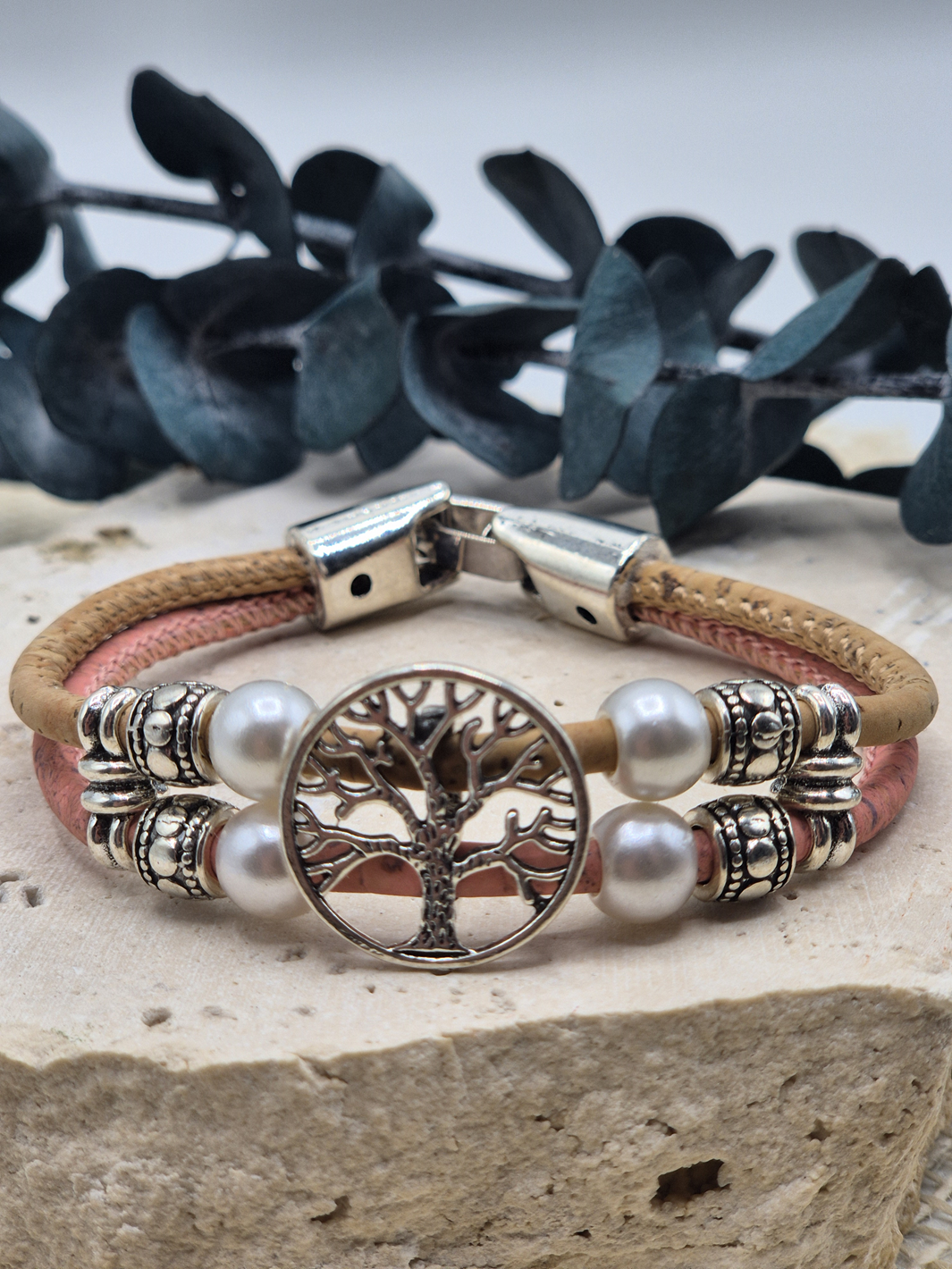 LEBENSBAUM Kork Armband rosa natur mit Motiv aus Zamak-Legierung und Kunstperlen