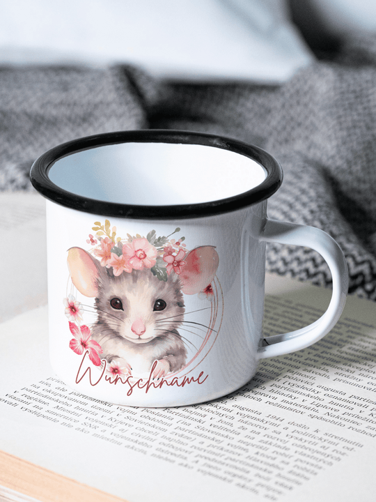 handgemachter, personalisierter Emaillebecher schwarz mit Motiv "Maus" links vom Henkel  - ideales Geschenk für Frauen