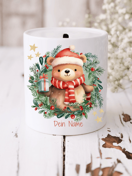 Weihnachtliche Spardose mit süßem Bärenmotiv – personalisierbar & festlich. Liebevolles Geschenk zur Adventszeit oder Nikolaus. Alles auf Anfang 💚 Geschenke für Herz & Seele