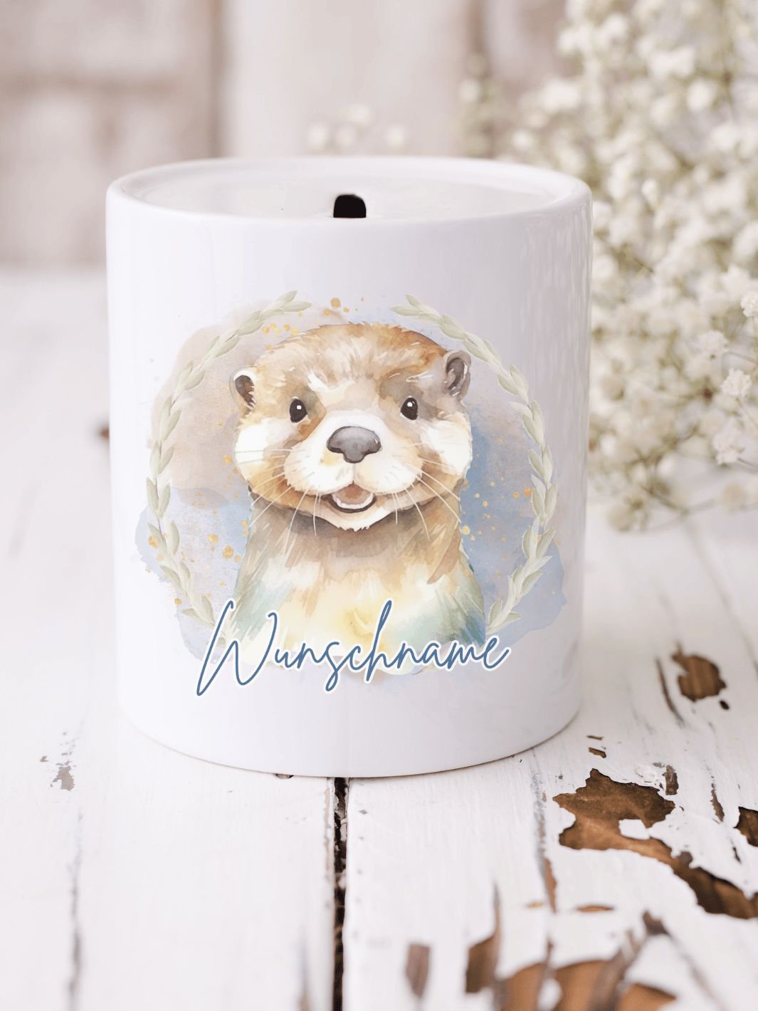 Keramikspardose mit süßem Otter im Aquarellstil – personalisierbar mit Namen. Schönes Geschenk für Schulanfang oder kleine Nachteulen. Alles auf Anfang 💚 Geschenke für Herz & Seele