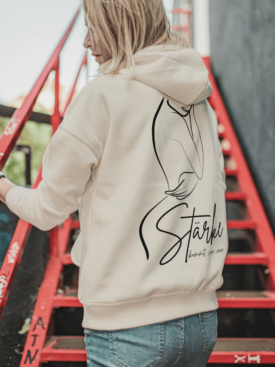 STĂRKE Hoodie slimfit Model