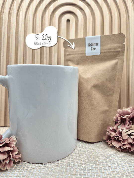 Größenvergleich für Getränketütengröße von 15 bis 20g mit Keramikkaffeetasse 330ml