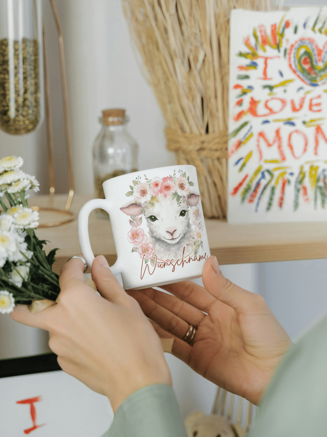 Personalisierbare Keramiktassen, handgefertigt in Deutschland, individuelles Geschenk für Freundin, nachhaltige Tasse für Kaffee oder Tee, liebevoll gestaltetes Motiv, personalisierbar mit Name