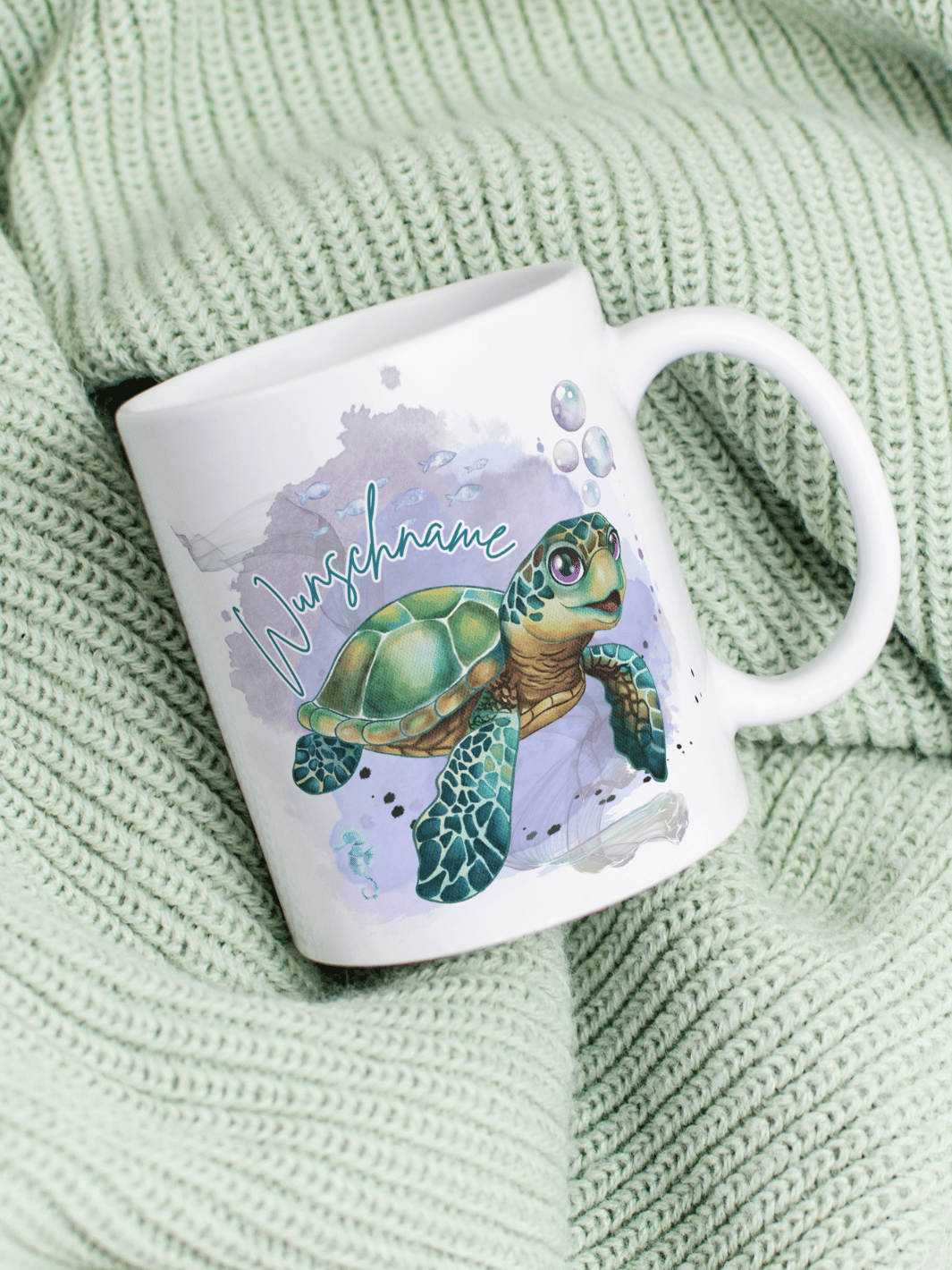 Personalisierbare Keramiktasse mit Schildkröten-Motiv, handgefertigt in Deutschland, individuelles Geschenk für Freundin, nachhaltige Tasse für Kaffee oder Tee, liebevoll gestaltetes Motiv, personalisierbar mit Name