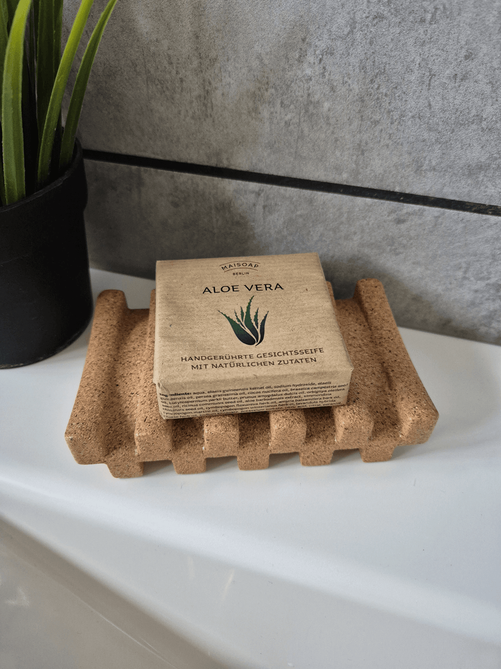Handgerührte Aloe-Vera-Gesichtsseife aus Deutschland, natürliche Inhaltsstoffe, vegane Pflege, handgemacht, sanft zur Haut, nachhaltige Gesichtspflege