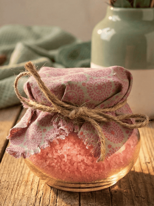 Badesalz Erdbeer-Champagner bei Alles auf Anfang - achtsame Geschenke für Frauen in Bedburg, NRW