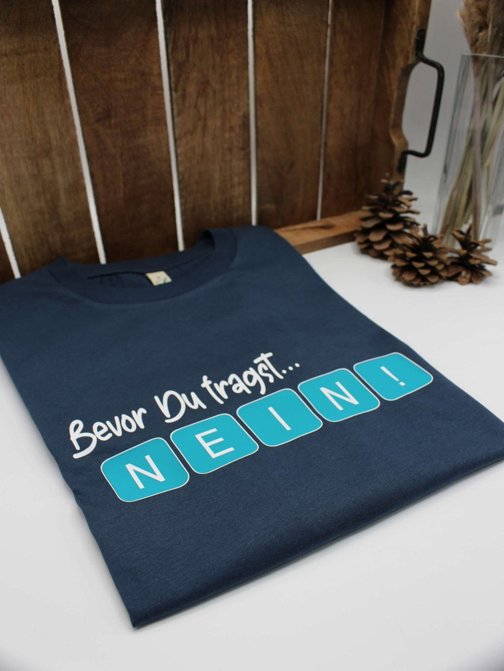 BEVOR DU FRAGST | Unisex Basic T-Shirt | denim | S (Musterverkauf)