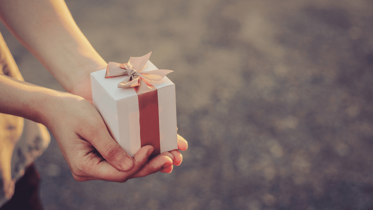 Geschenk für Frauen nach Budget von Alles auf Anfang. 