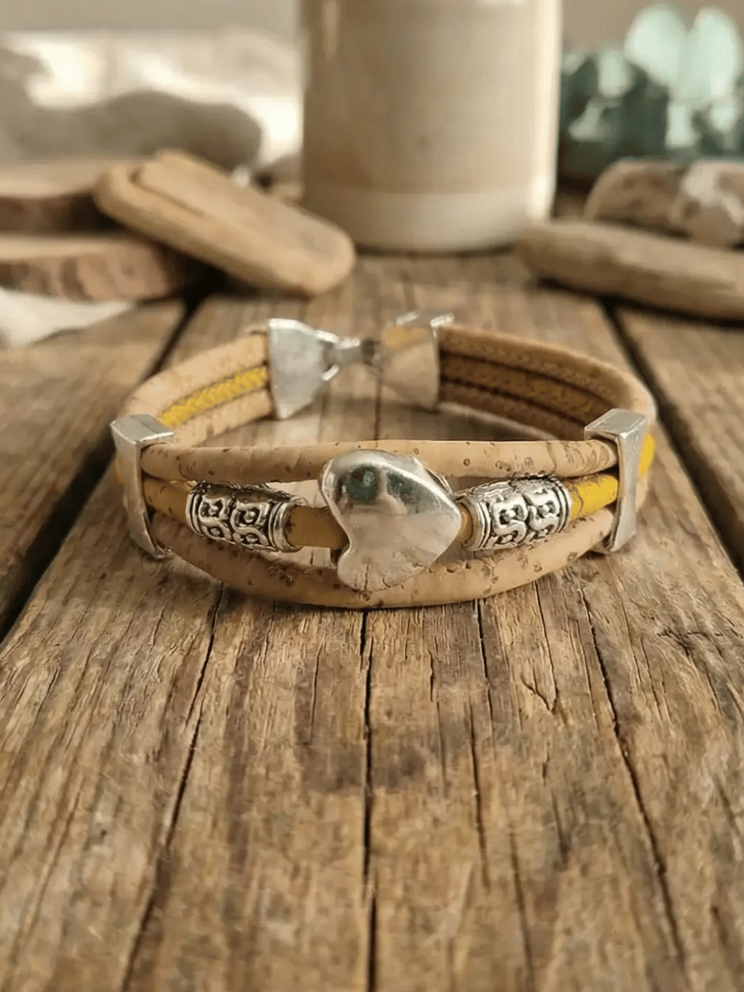 gelbes Herz Korkarmband - achtsame Geschenke für Frauen bei Alles auf Anfang in Bedburg, NRW