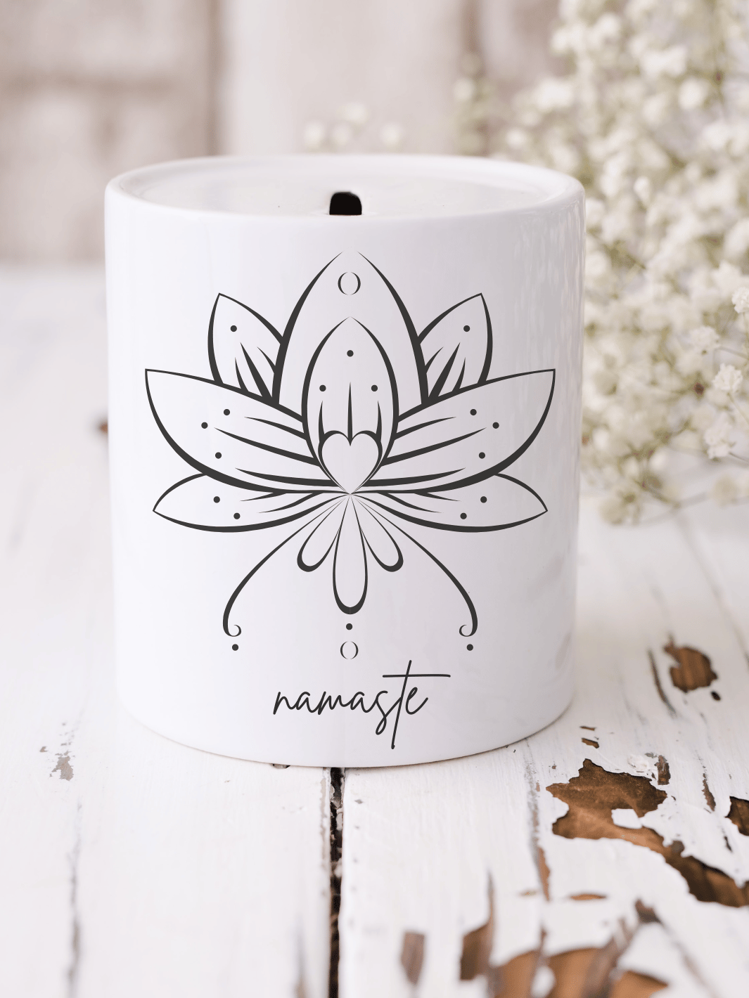Entdecke liebevoll gestaltete Keramikspardosen mit Tiermotiven und inspirierenden Designs. Ideal als Geschenkidee oder persönlicher Begleiter zum Sparen – hochwertig, nachhaltig und mit Herz gefertigt.