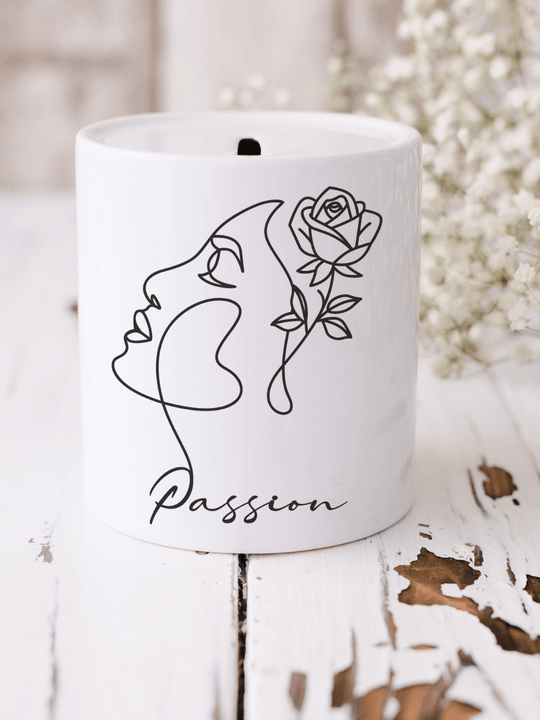Entdecke liebevoll gestaltete Keramikspardosen mit Tiermotiven und inspirierenden Designs. Ideal als Geschenkidee oder persönlicher Begleiter zum Sparen – hochwertig, nachhaltig und mit Herz gefertigt.