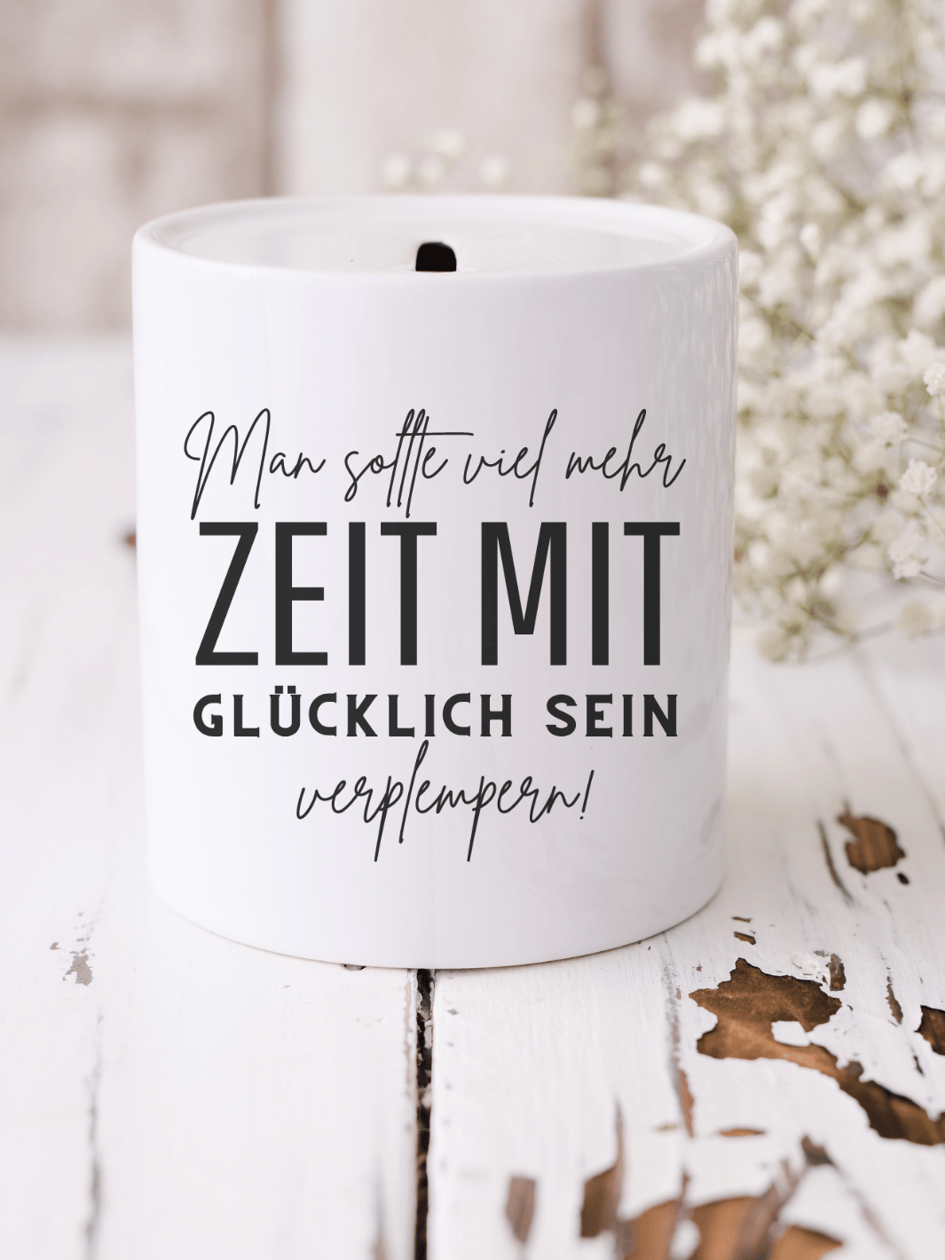 Entdecke liebevoll gestaltete Keramikspardosen mit Tiermotiven und inspirierenden Designs. Ideal als Geschenkidee oder persönlicher Begleiter zum Sparen – hochwertig, nachhaltig und mit Herz gefertigt.