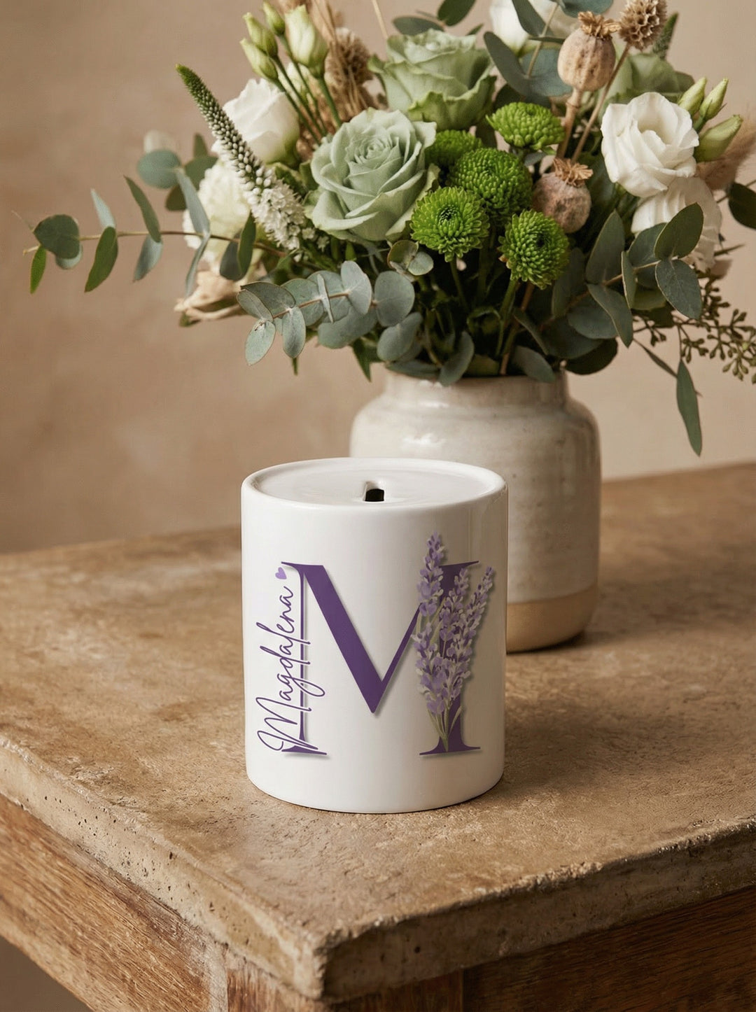 Keramikspardose Lavendel Buchstabe personalisiert - achtsame Geschenke für Frauen bei Alles auf Anfang in Bedburg, NRW