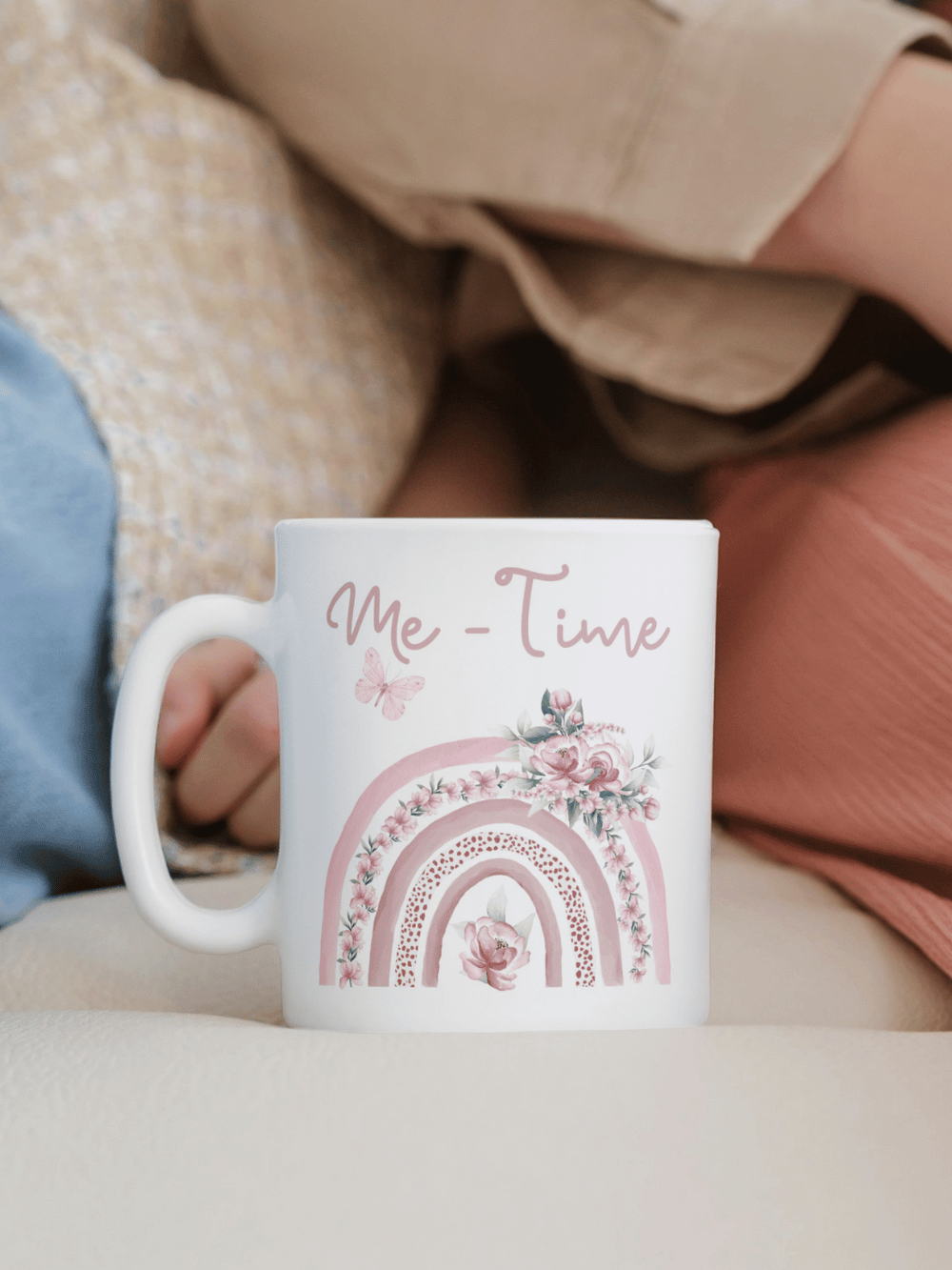 Personalisierbare Keramiktassen, handgefertigt in Deutschland, individuelles Geschenk für Freundin, nachhaltige Tasse für Kaffee oder Tee, liebevoll gestaltetes Motiv, personalisierbar mit Name