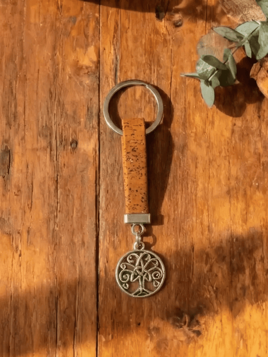 oranger Kork Schlüsselanhänger - achtsame Geschenke für Frauen bei Alles auf Anfang in Bedburg, NRW