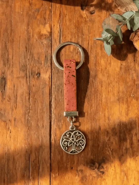 roter Kork Schlüsselanhänger - achtsame Geschenke für Frauen bei Alles auf Anfang in Bedburg, NRW