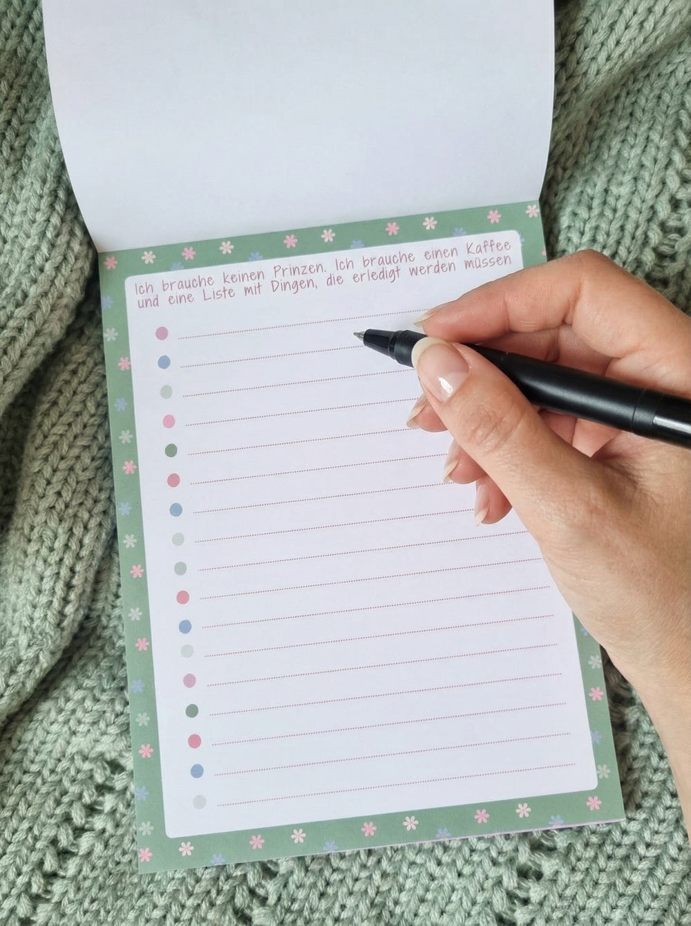Ich brauche keinen Prinzen - Notizblock  aus recycelten Papier. Achtsames Geschenk für Frauen von Alles auf Anfang, Bedburg NRW