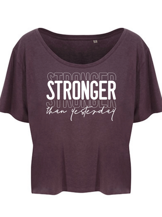 STRONGER Damen Crop Top wild mulberry