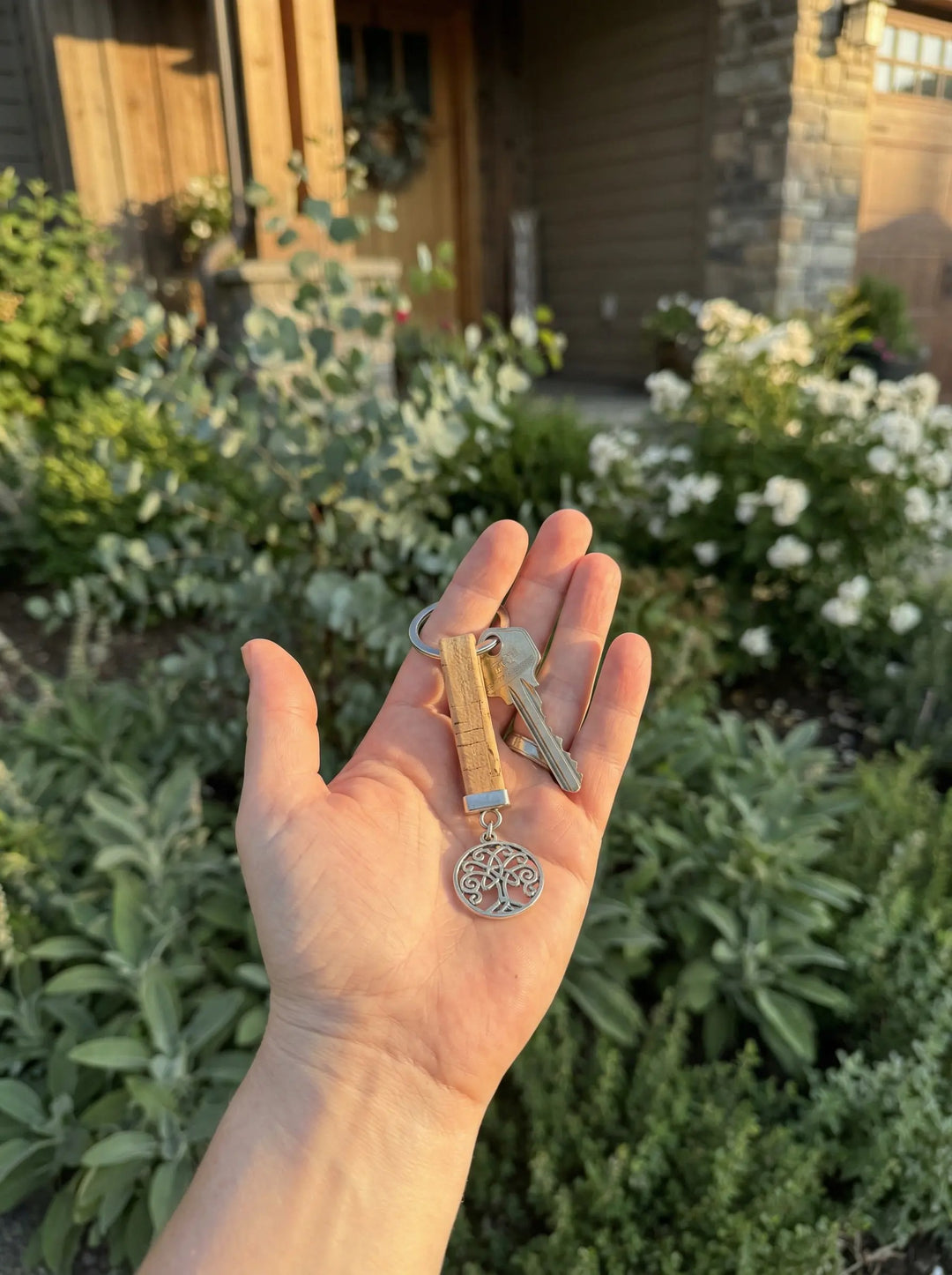 naturfarbener Kork Schlüsselanhänger - achtsame Geschenke für Frauen bei Alles auf Anfang in Bedburg, NRW