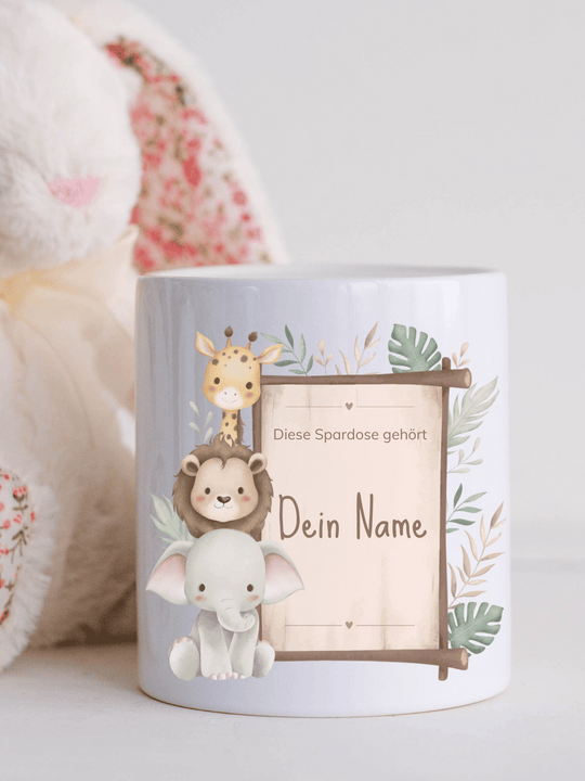 Keramikspardose mit bunter Tierpyramide – verspieltes Aquarellmotiv, personalisierbar mit Namen. Für kleine Tierfans & Kinderzimmer. Alles auf Anfang 💚 Geschenke für Herz & Seele