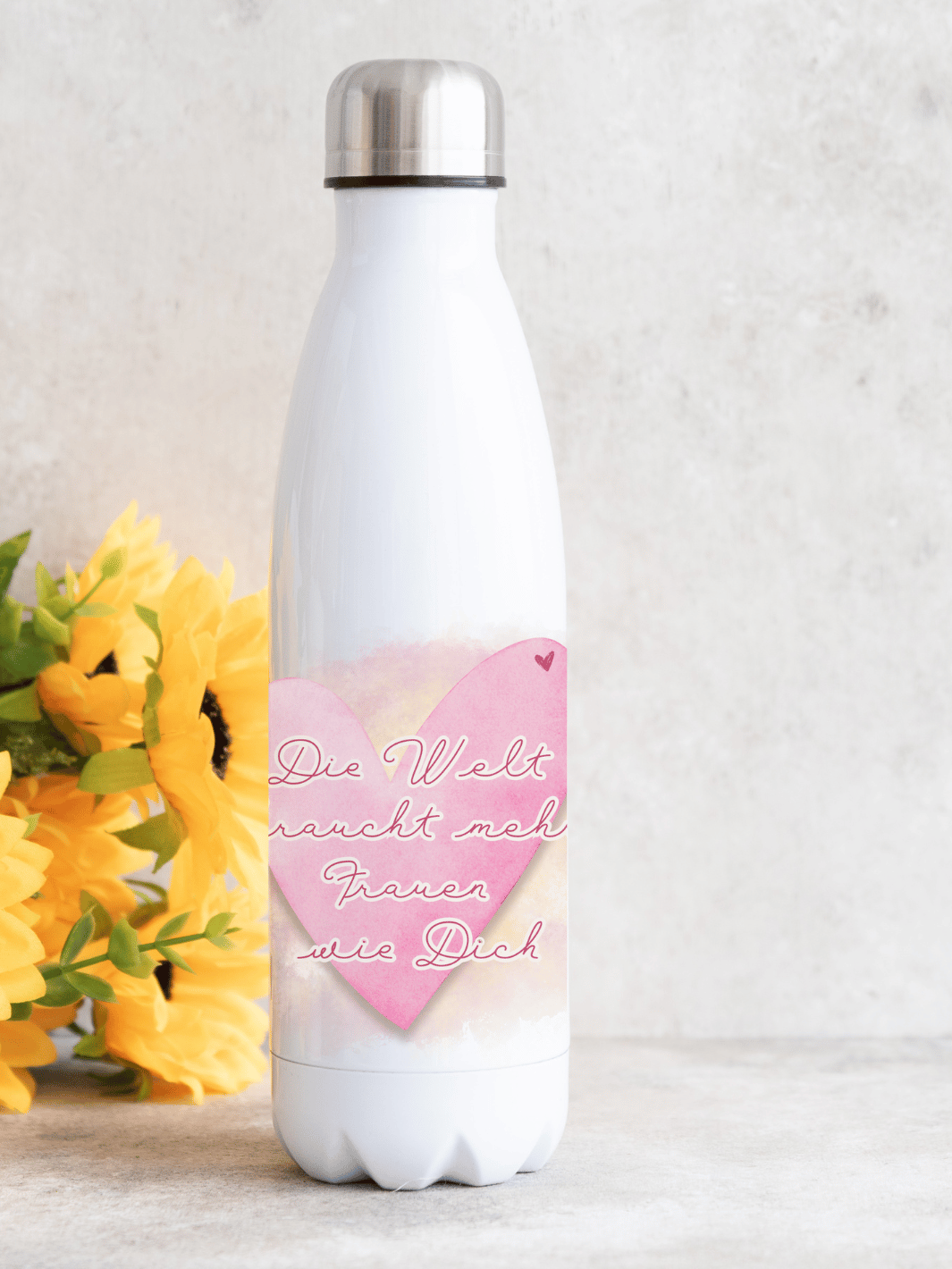 DIE WELT BRAUCHT MEHR FRAUEN WIE DICH Trinkflasche - Alles auf Anfang - personalisierte Geschenke für Frauen