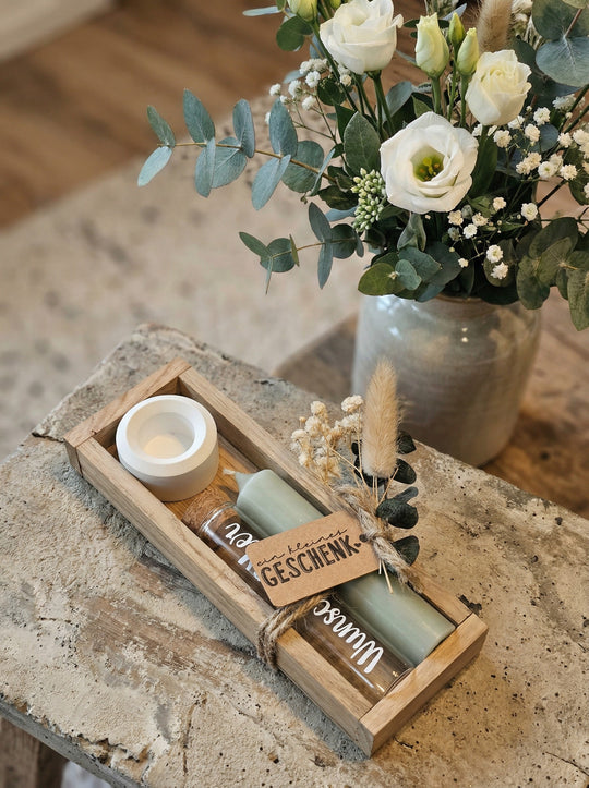Geld - Geschenkset: 1 Kerze mit Wunscherfüller | salbeigrün - Alles auf Anfang - personalisierte Geschenke für Frauen