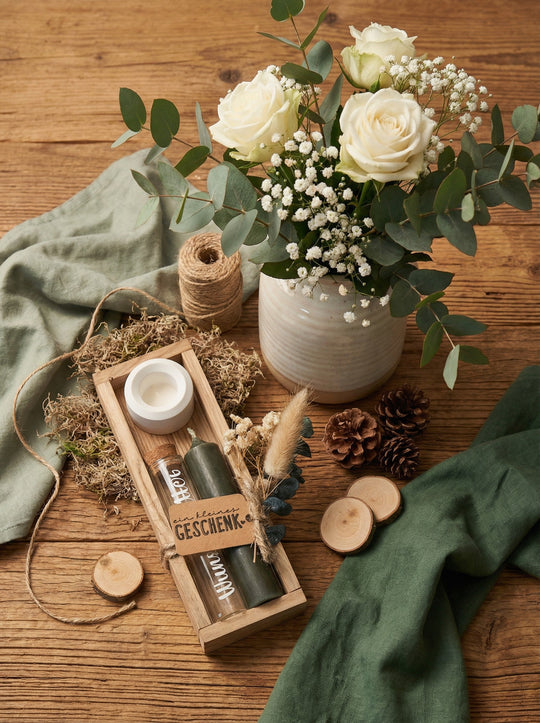 Geld - Geschenkset: 1 Kerze mit Wunscherfüller | waldgrün - Alles auf Anfang - personalisierte Geschenke für Frauen