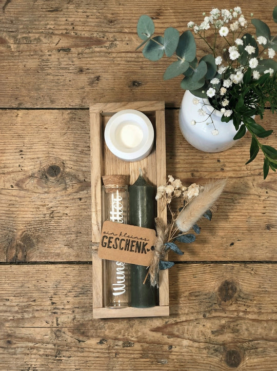 Geld - Geschenkset: 1 Kerze mit Wunscherfüller | waldgrün - Alles auf Anfang - personalisierte Geschenke für Frauen