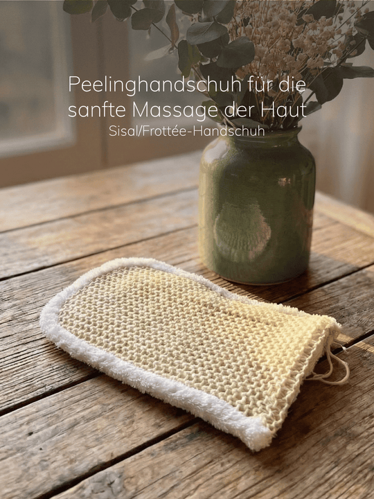 Peelinghandschuh im KLEINE AUSZEIT Geschenkset von Alles auf Anfang - achtsame Geschenke für Frauen aus Bedburg, NRW