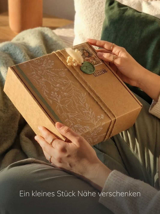 Geschenkbox Me-Time Kartonage - achtsame Geschenke für Frauen bei Alles auf Anfang aus Bedburg NRW
