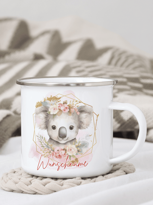 handgemachter, personalisierter Emaillebecher silber mit Motiv "Koala" links vom Henkel  - ideales Geschenk für Frauen