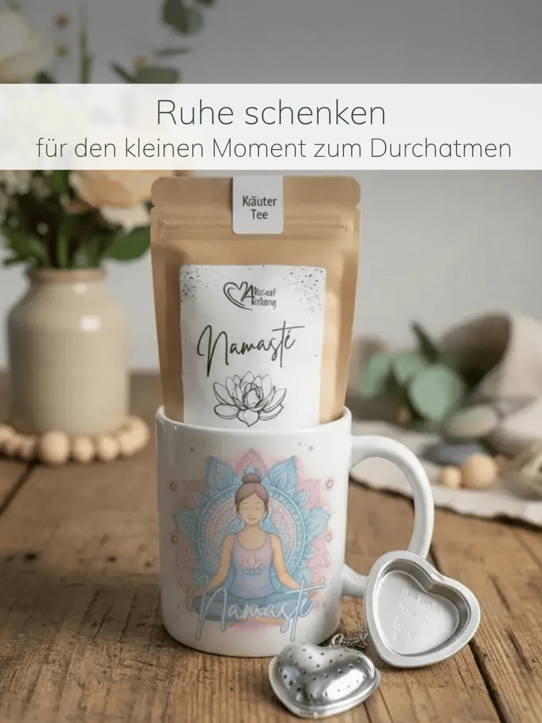 kleines Geschenkset Namaste, bestehend aus Kaffeetasse, Bio-Tee und Teesieb als achtsames Geschenk für Frauen von Alles auf Anfang aus Bedburg, NRW