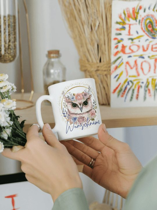 Personalisierbare Keramiktassen, handgefertigt in Deutschland, individuelles Geschenk für Freundin, nachhaltige Tasse für Kaffee oder Tee, liebevoll gestaltetes Motiv, personalisierbar mit Name