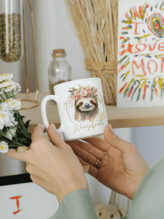 Personalisierbare Keramiktassen, handgefertigt in Deutschland, individuelles Geschenk für Freundin, nachhaltige Tasse für Kaffee oder Tee, liebevoll gestaltetes Motiv, personalisierbar mit Name