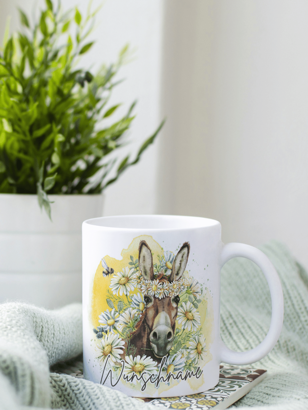 Motiv Esel - Personalisierbare Keramiktassen, handgefertigt in Deutschland, individuelles Geschenk für Freundin, nachhaltige Tasse für Kaffee oder Tee, liebevoll gestaltetes Motiv, personalisierbar mit Name