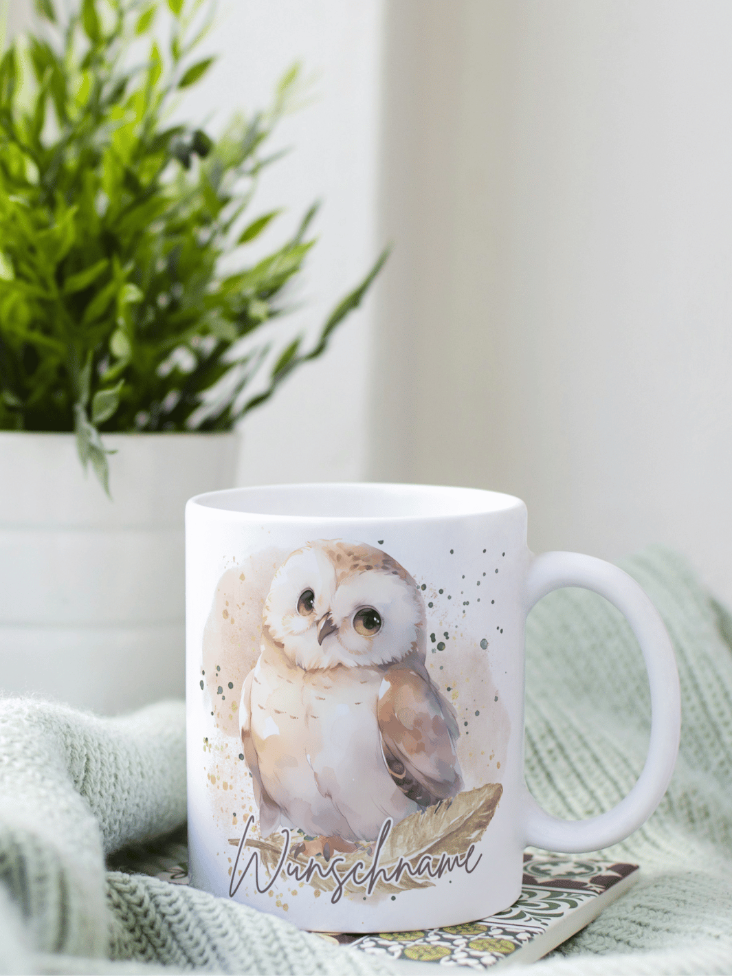 Personalisierbare Keramiktassen, handgefertigt in Deutschland, individuelles Geschenk für Freundin, nachhaltige Tasse für Kaffee oder Tee, liebevoll gestaltetes Eulen-Motiv, personalisierbar mit Name