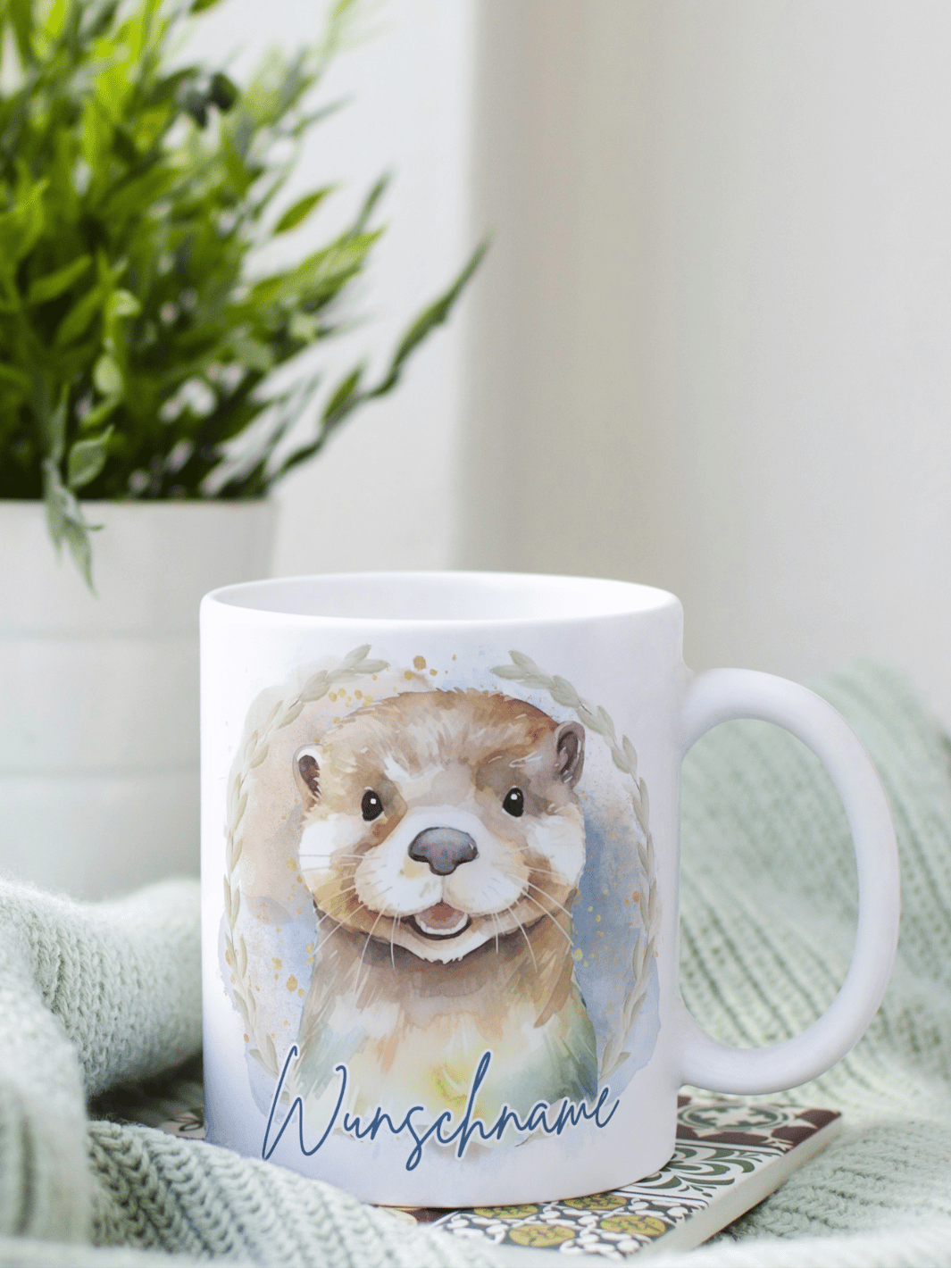 Personalisierbare Keramiktasse mit Otter-Motiv, handgefertigt in Deutschland, individuelles Geschenk für Freundin, nachhaltige Tasse für Kaffee oder Tee, liebevoll gestaltetes Motiv, personalisierbar mit Name