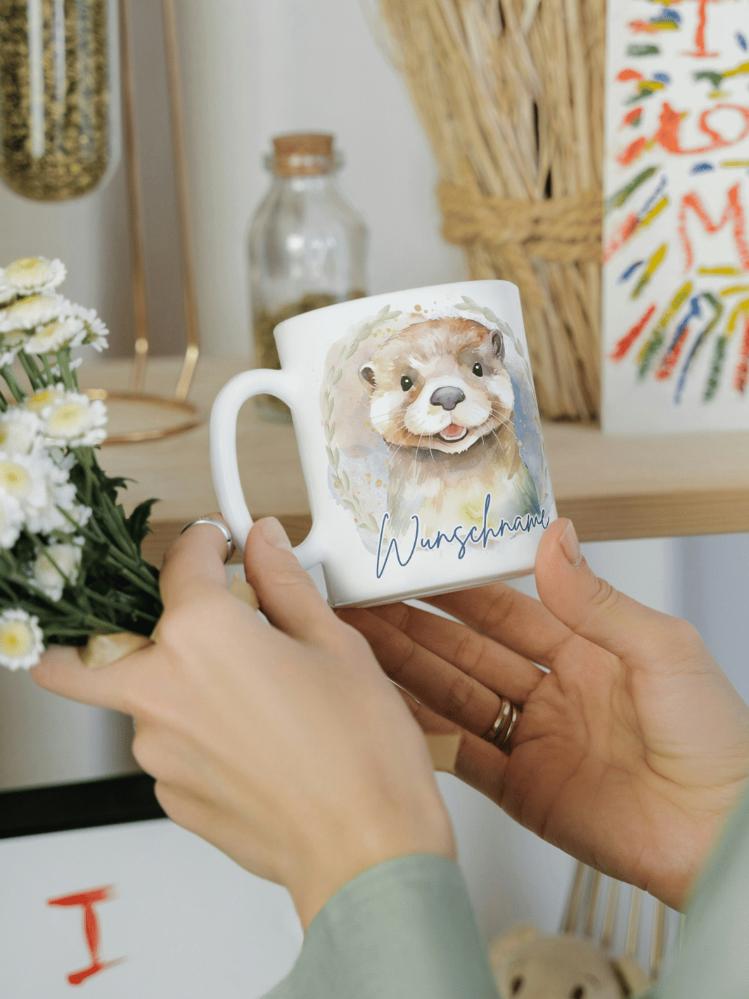 Personalisierbare Keramiktasse mit Otter-Motiv, handgefertigt in Deutschland, individuelles Geschenk für Freundin, nachhaltige Tasse für Kaffee oder Tee, liebevoll gestaltetes Motiv, personalisierbar mit Name
