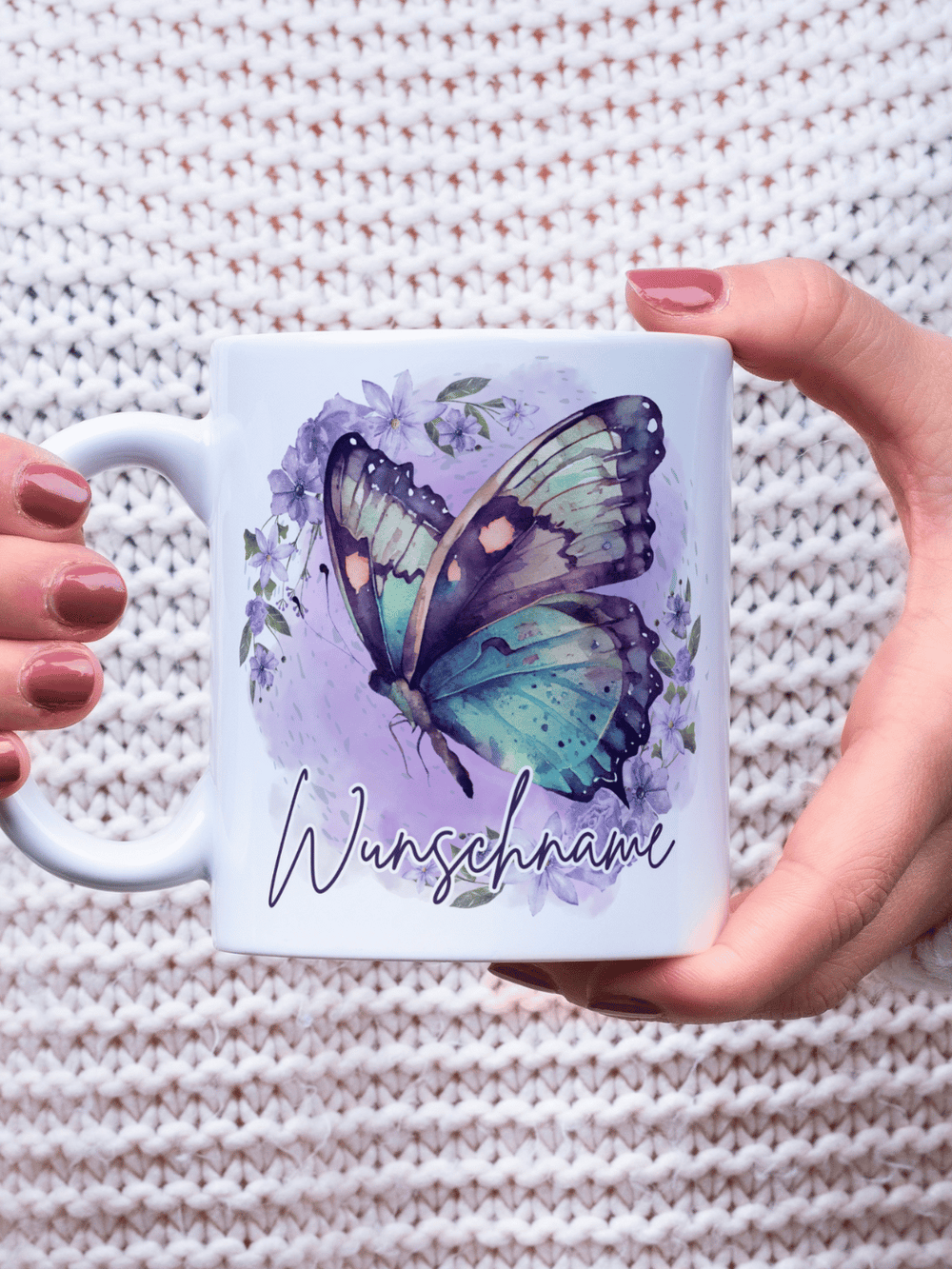 Motiv Schmetterling - Personalisierbare Keramiktassen, handgefertigt in Deutschland, individuelles Geschenk für Freundin, nachhaltige Tasse für Kaffee oder Tee, liebevoll gestaltetes Motiv, personalisierbar mit Name